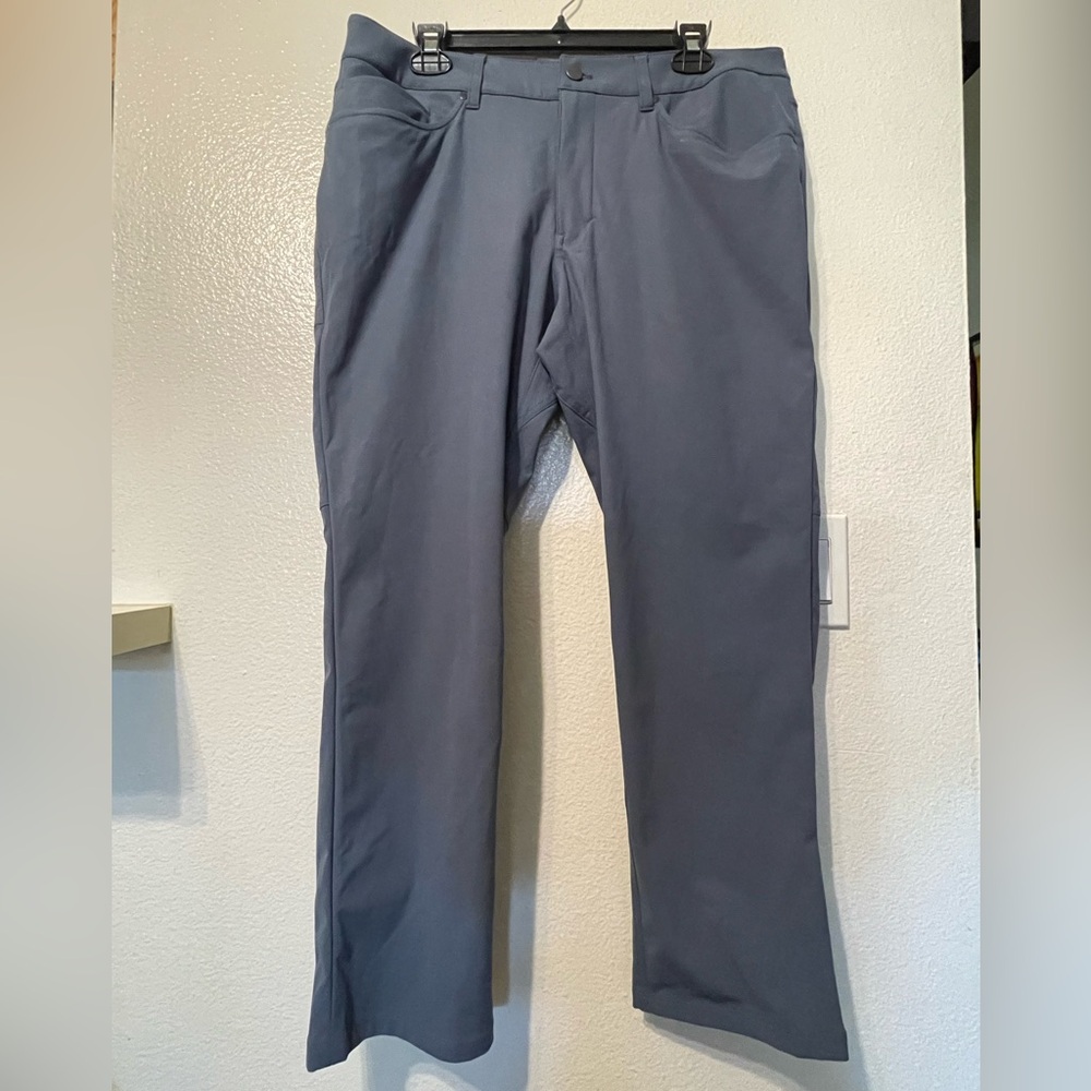 NWT LULULEMON MAN PANTS ABC CLASSIC SIZE 34 X 28